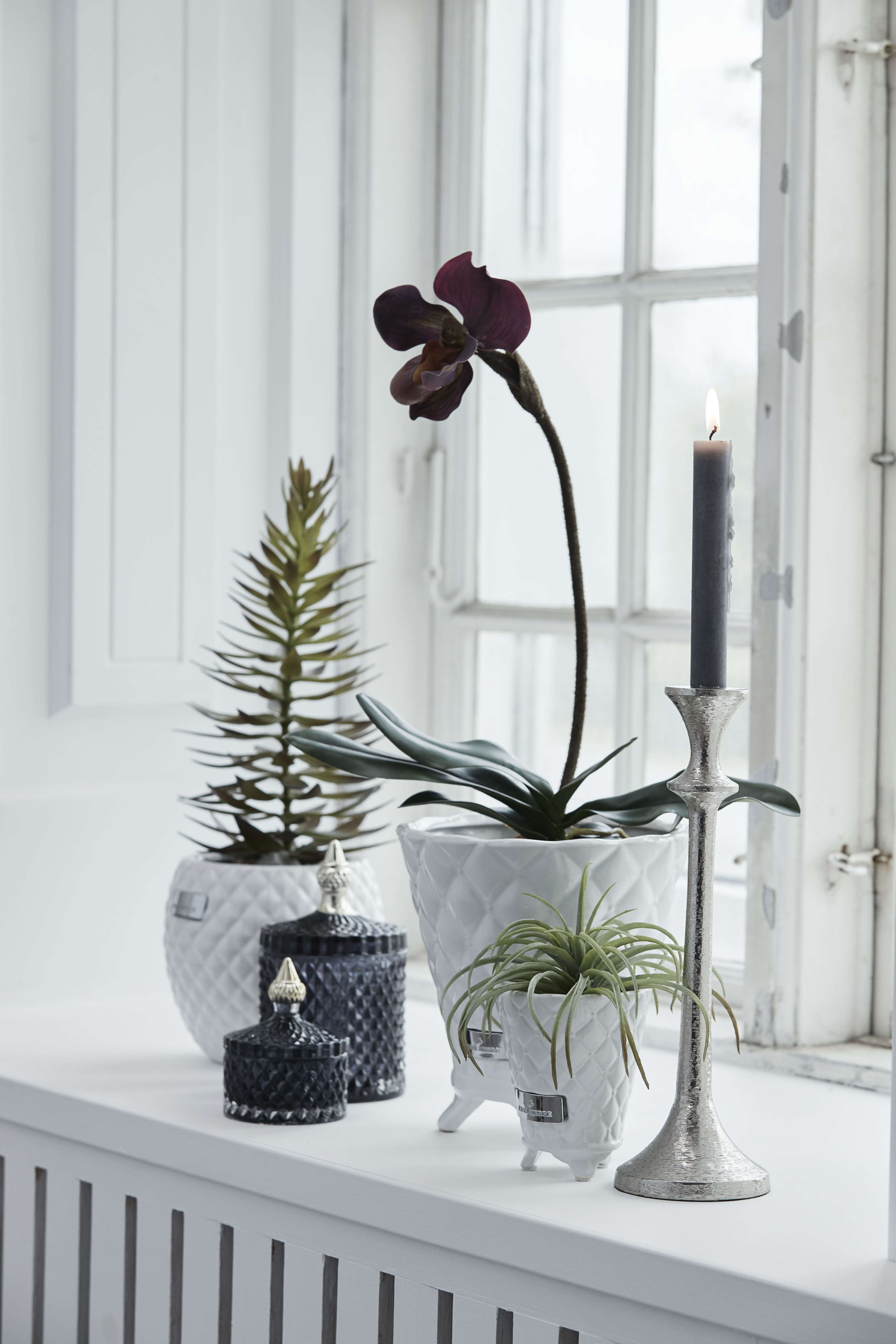 BIALE_DONICZKI_OSLONKI_NA_KWIATY_SZKLANE_SZKATULKI_MIYA_LENE_BJERRE_POLSKA_SKLEP_DESIGNBYWOMEN